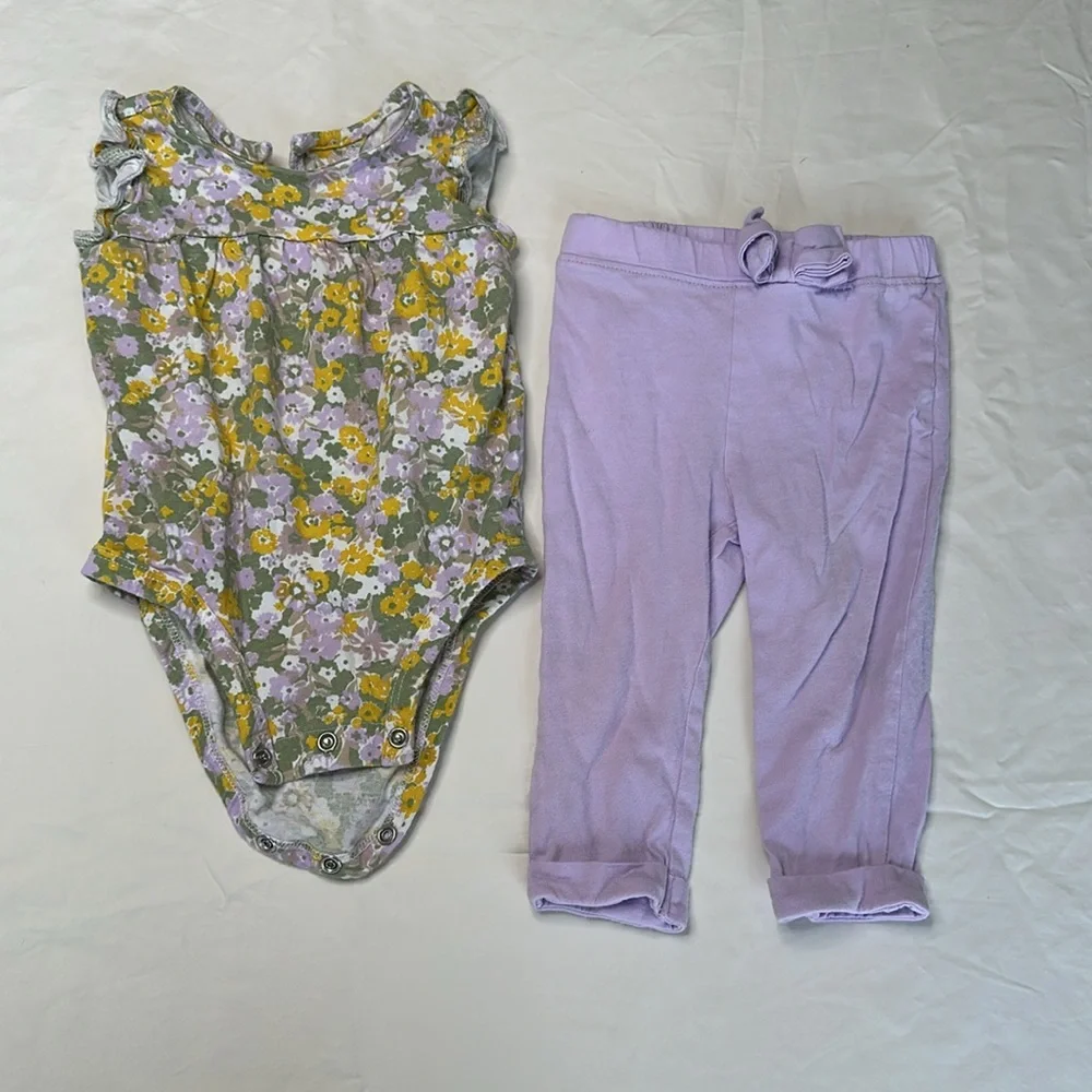 Carters size 9months set of 2 matching outfits Yellow and Purple Baby Outfit Set